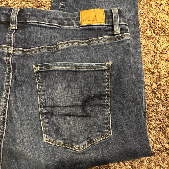 Women’s American Eagle Jegging Jeans - Picture 2 of 8